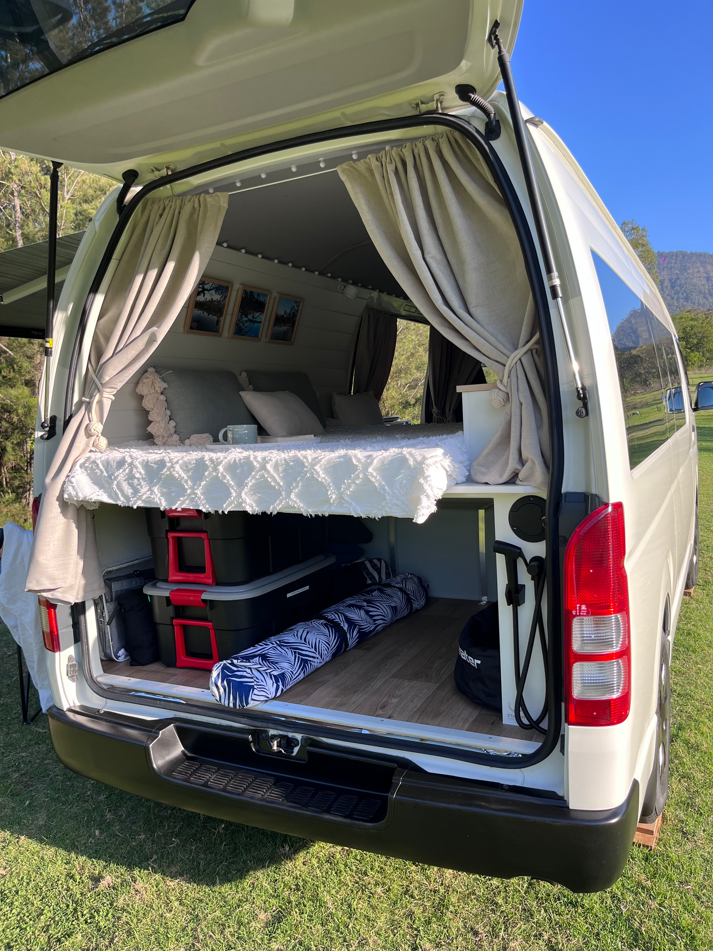 Toyota Hiace SLWB Campervan-SOLD!