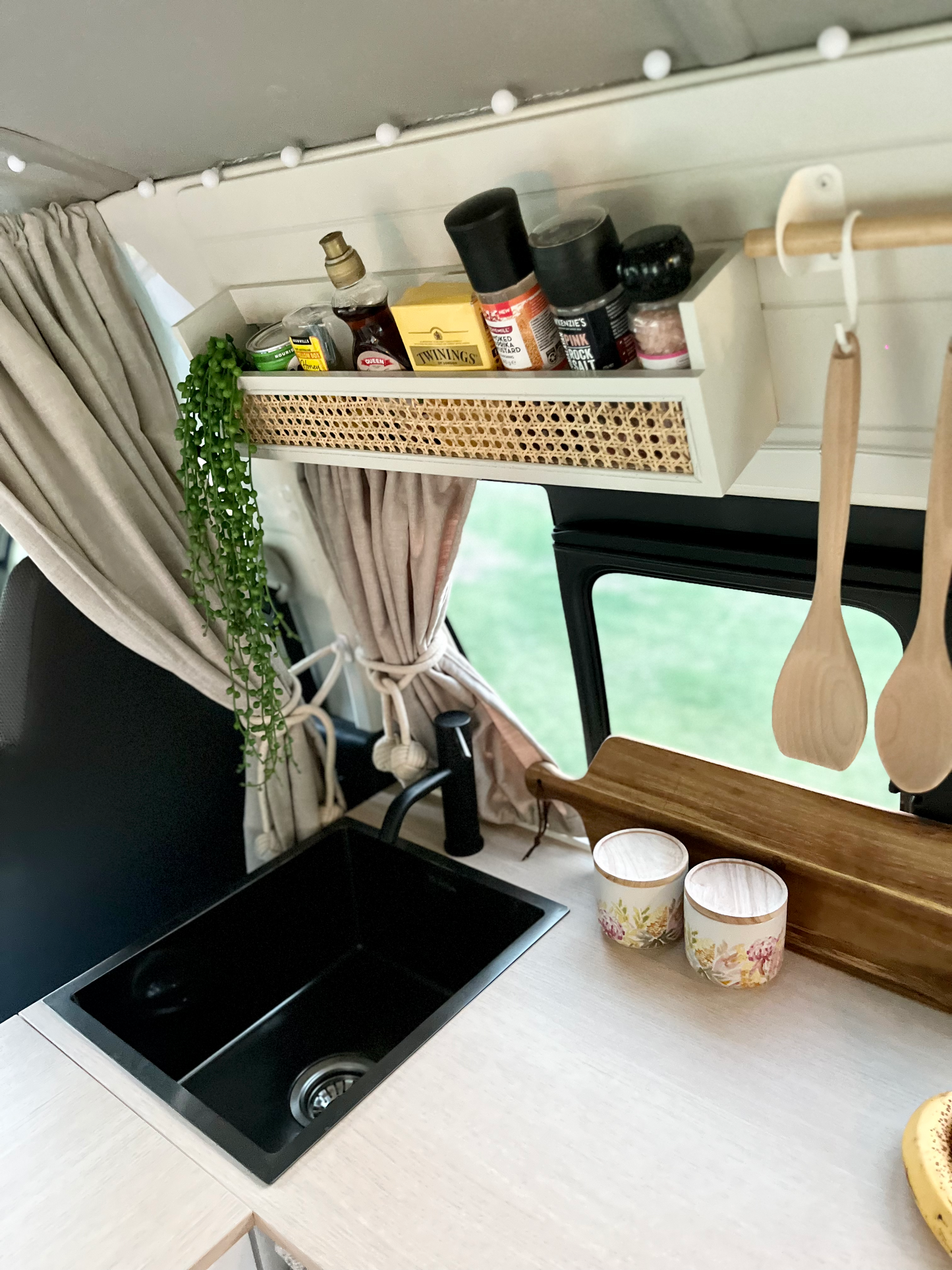 Toyota Hiace SLWB Campervan-SOLD!