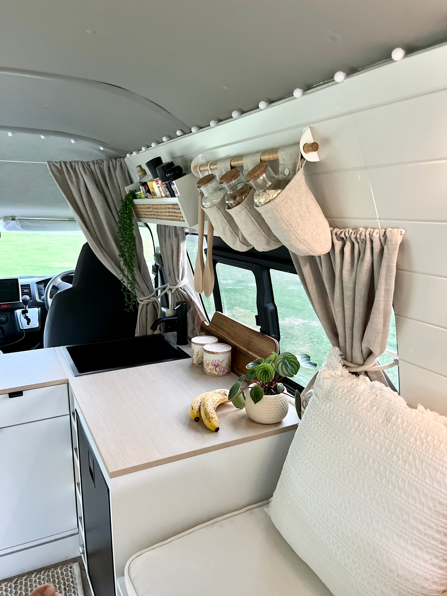 Toyota Hiace SLWB Campervan-SOLD!